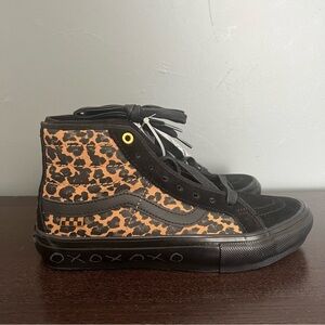 Vans Skate Sk8-Hi Deco Cher
Strauberry Cheetah 7.5 Men/ 9 Women
VNOA5KY9CY